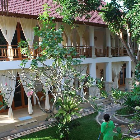 Villa Jakaranda&Villa Marakuya Lovina  Ruang foto
